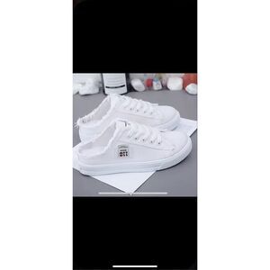 Slip on canvas distressed sneakers size 9